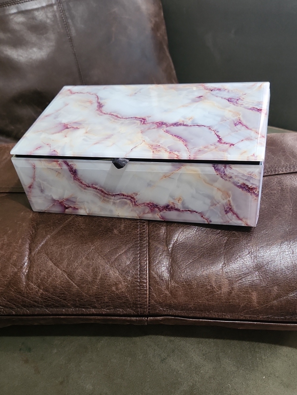 Marble-Pattern Jewelry Storage Box in White & Pink